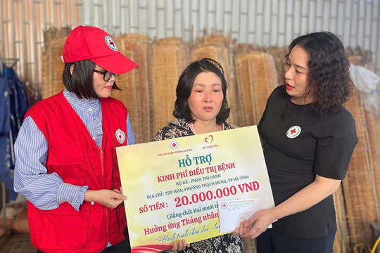 Tập đoàn Vingroup hỗ trợ quà Tết cho người dân Hà Tĩnh 