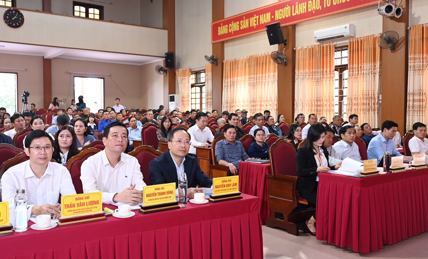 Nỗ lực thực hiện tốt trách nhiệm của người đại biểu dân cử