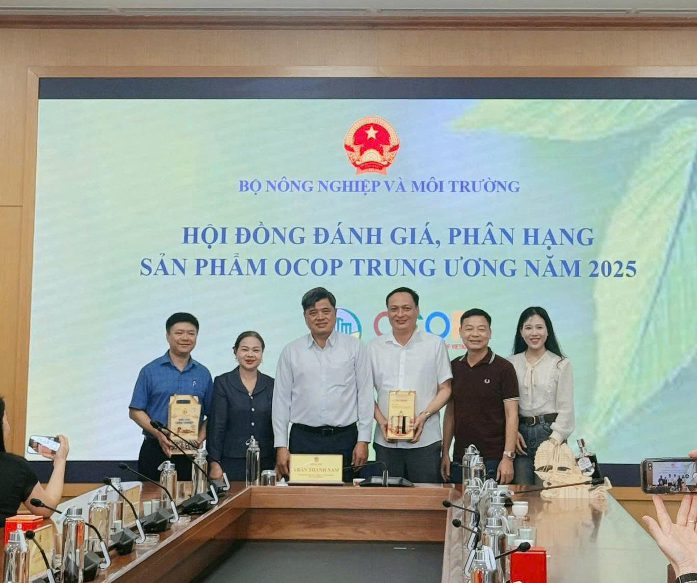 Lần đầu tiên Hà Tĩnh có 2 sản phẩm đủ điều kiện công nhận OCOP 5 sao 