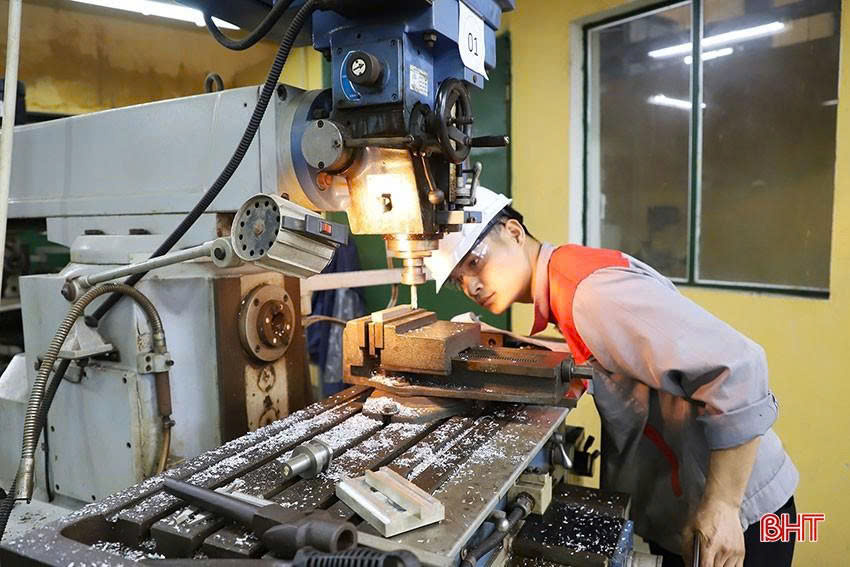 Hà Tĩnh ban hành Kế hoạch phát triển nguồn nhân lực chất lượng cao phục vụ các ngành công nghệ chiến lược giai đoạn 2026–2030