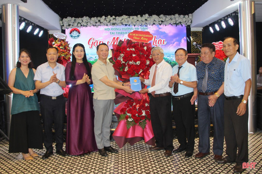 Chủ tịch UBND tỉnh Phan Thiên Định gặp mặt Hội Đồng hương Hà Tĩnh tại TP Huế