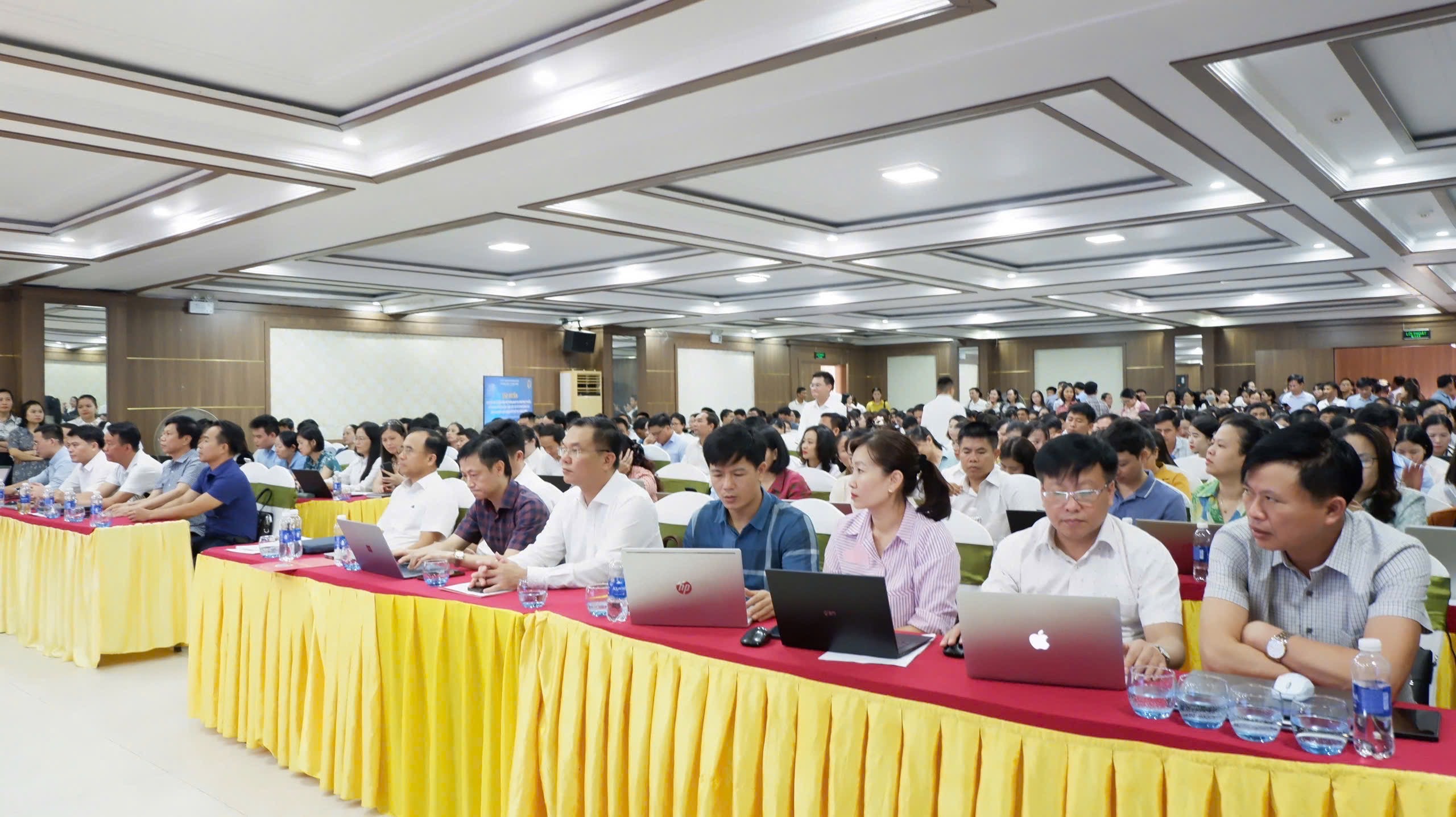 Hà Tĩnh tăng cường tập huấn, bảo đảm vận hành thông suốt Hệ thống thông tin giải quyết TTHC tập trung cấp bộ