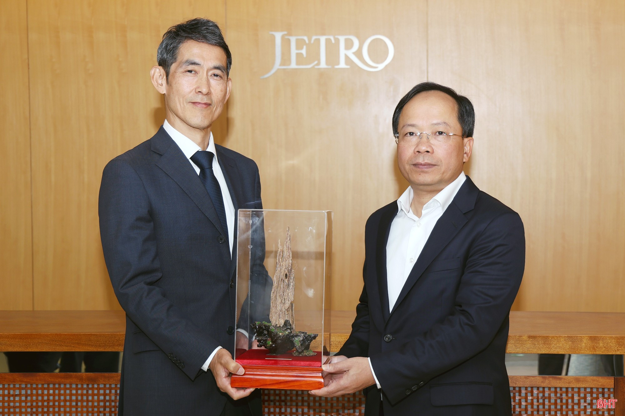 Bí thư Tỉnh ủy Hà Tĩnh mong muốn JETRO kết nối nhà đầu tư Nhật Bản vào địa bàn