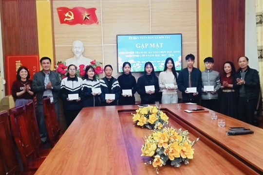 Xã Sơn Tây động viên học sinh lớp 9 dự thi học sinh giỏi tỉnh năm học 2025–2026