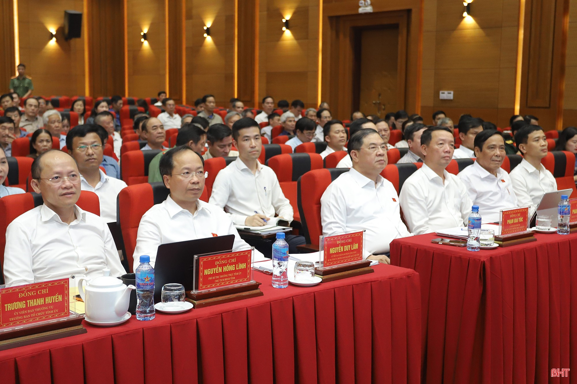 Phó Thủ tướng Thường trực Chính phủ Phạm Gia Túc dự hội nghị tiếp xúc cử tri ở Hà Tĩnh
