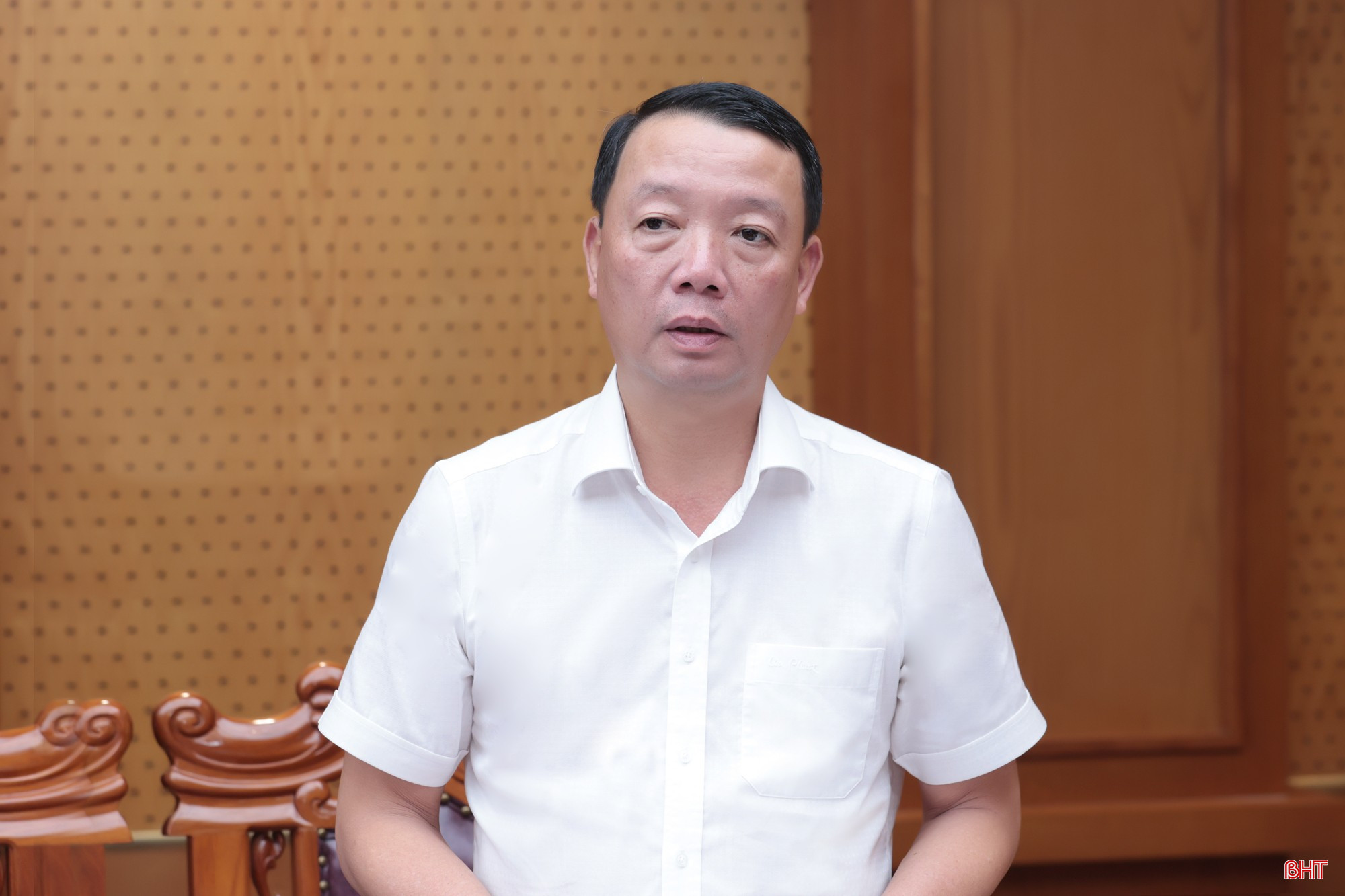 Đồng chí Phan Thiên Định - Phó Bí thư Tỉnh ủy, Chủ tịch UBND tỉnh phát biểu làm rõ một số nội dung tại cuộc họp. bqbht_br_chu-tich-phat-bieu.jpg