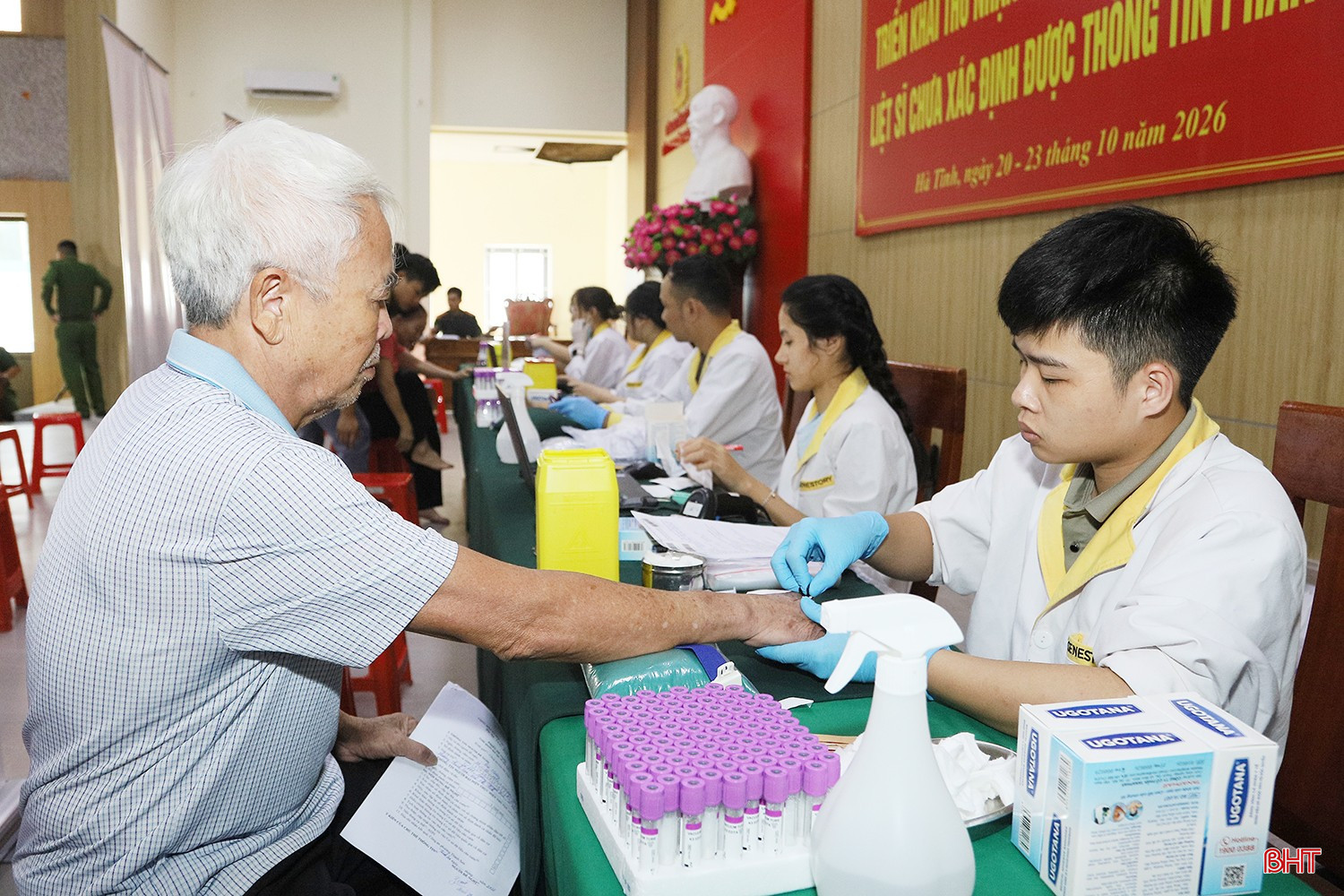 Giám định ADN là phương pháp khoa học góp phần xác định danh tính liệt sĩ, cung cấp căn cứ đối chiếu, xác minh thông tin các phần mộ chưa rõ danh tính. bqbht_br_a6.jpg