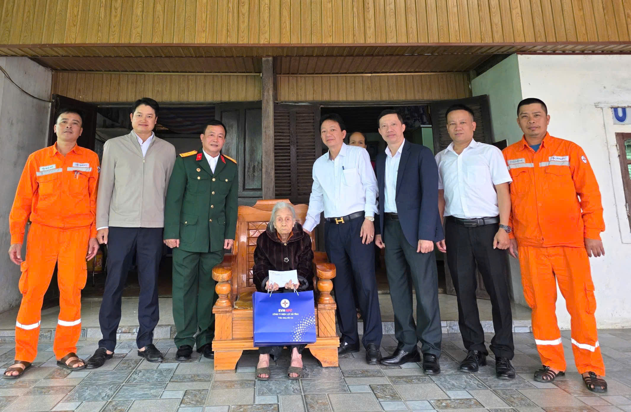 Để mùa xuân ấm hơn
