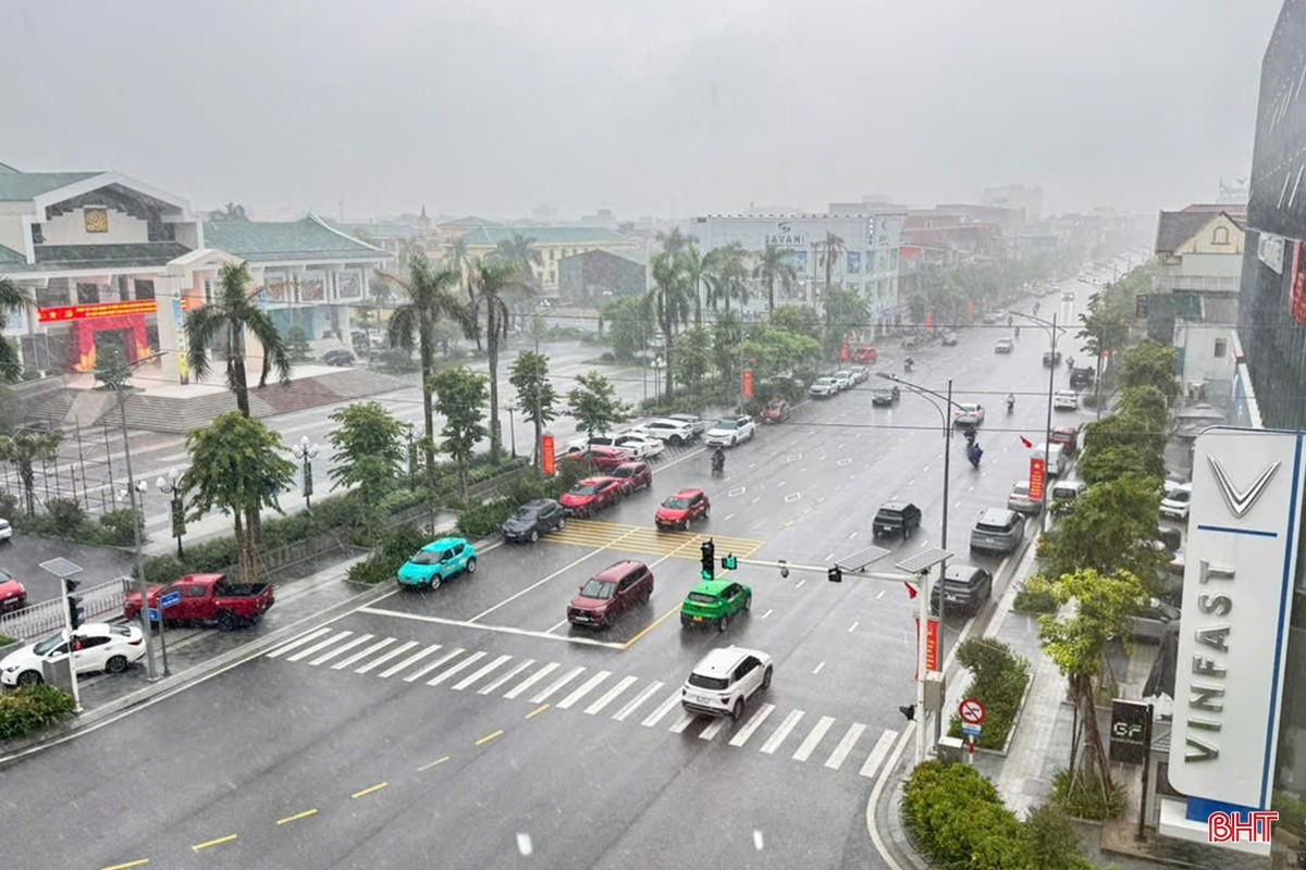 Dự báo từ chiều tối ngày 27 đến ngày 28/10, khu vực Hà Tĩnh có mưa vừa, mưa to. 8431a80d81a500fb59b4.png