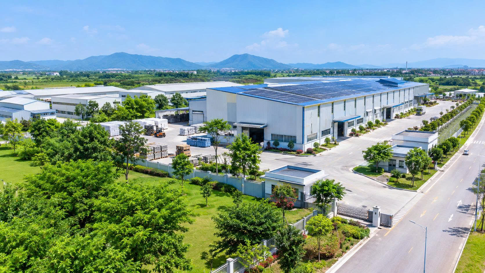 Chấp thuận chủ trương đầu tư Nhà máy sản xuất và kinh doanh vật liệu xanh LamGiang tại CCN Phù Việt