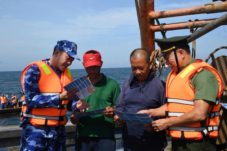 Thủ tướng Chính phủ yêu cầu khắc phục triệt để các tồn tại trong chống khai thác IUU