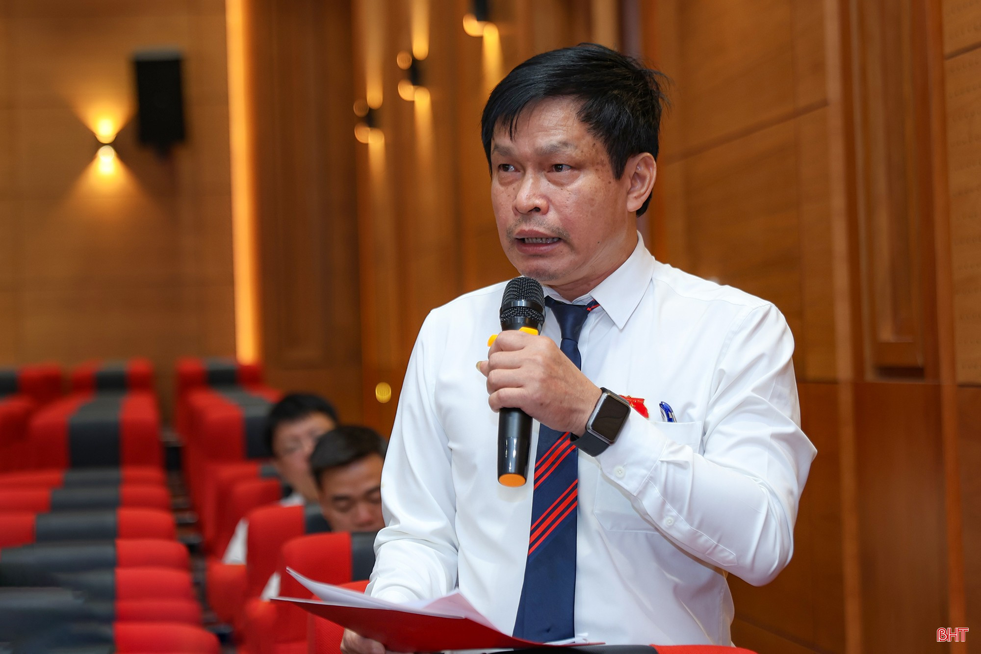 Đại biểu Phạm Nghĩa - Phó Trưởng ban Pháp chế, HĐND tỉnh phát biểu thảo luận. Đại biểu Phạm Nghĩa - Phó Trưởng ban Pháp chế, HĐND tỉnh phát biểu thảo luận.
