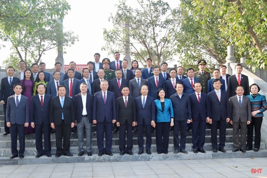 Những yêu cầu mới đặt ra trong công tác xây dựng Đảng.