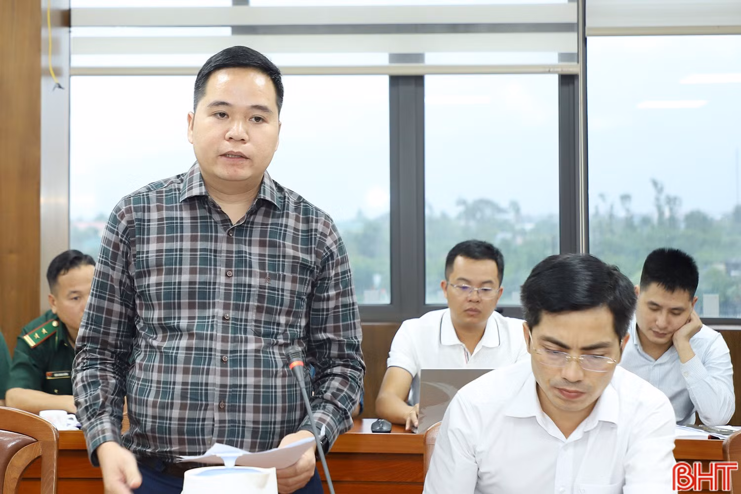 Đại diện Tập đoàn Vingroup đề xuất một số nội dung để thực hiện các dự án theo tiến độ.
