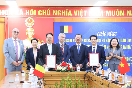Chủ tịch UBND tỉnh tiếp và làm việc với Đoàn công tác Đại sứ quán Vương quốc Bỉ tại Việt Nam
