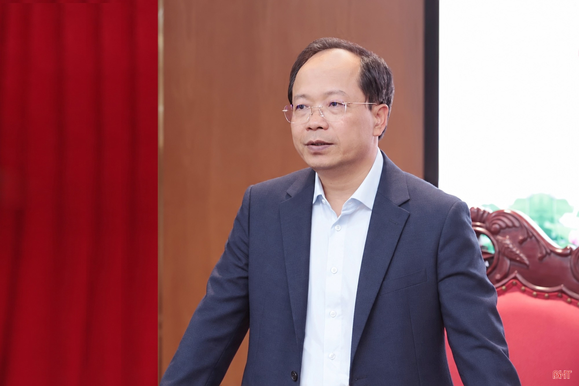 Đồng chí Nguyễn Duy Lâm – Ủy viên Trung ương Đảng, Bí thư Tỉnh ủy, Trưởng đoàn ĐBQH tỉnh phát biểu chúc mừng nhân kỷ niệm Ngày truyền thống các ban Đảng và Văn phòng cấp ủy. bqbht_br_222.jpg