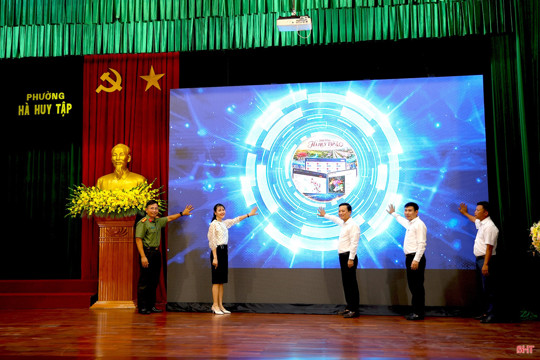 Phường Hà Huy Tập ra mắt nền tảng tiện ích số hỗ trợ cộng đồng 