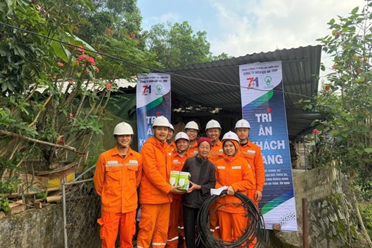 Điện lực Hà Tĩnh thắp sáng niềm tin, lan tỏa nghĩa tình