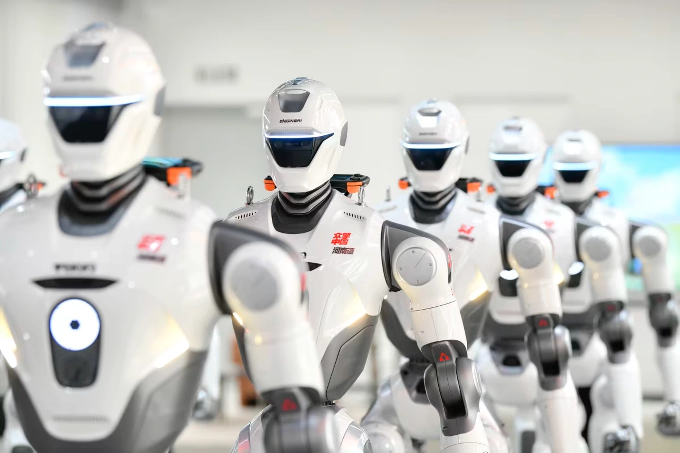 Trung Quốc chỉ trích Mỹ về lệnh cấm nhập khẩu robot hình người