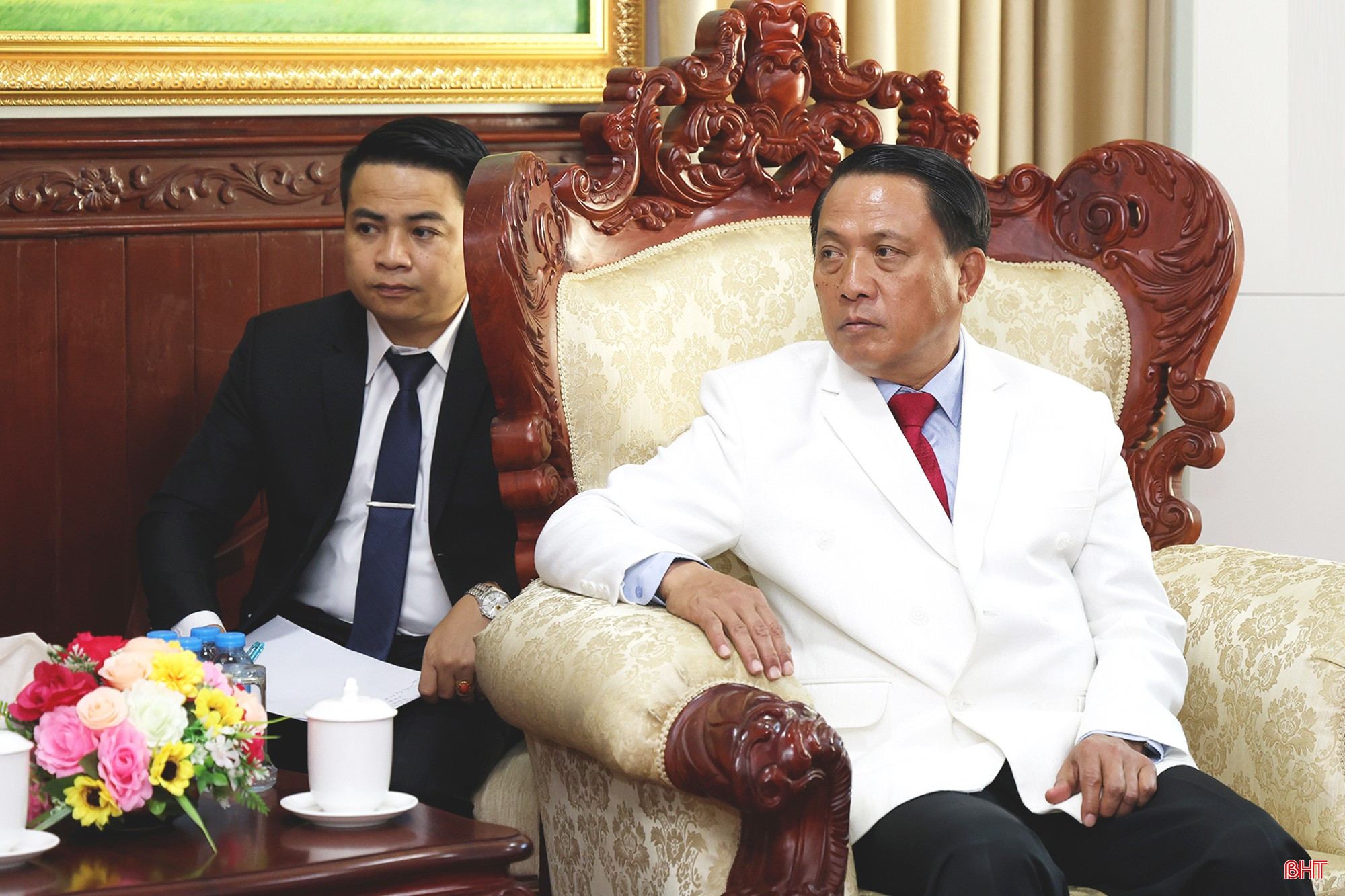 Bí thư Tỉnh ủy Savannakhet Bun-chôm U-bôn-pạ-sợt bày tỏ vui mừng được đón Chủ tịch UBND tỉnh Phan Thiên Định cùng đoàn đại biểu cấp cao tỉnh Hà Tĩnh. bqbht_br_1z0a3709.jpg