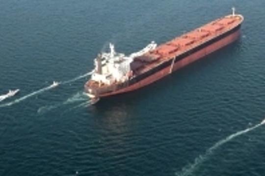 Giá dầu lên hơn 100 USD