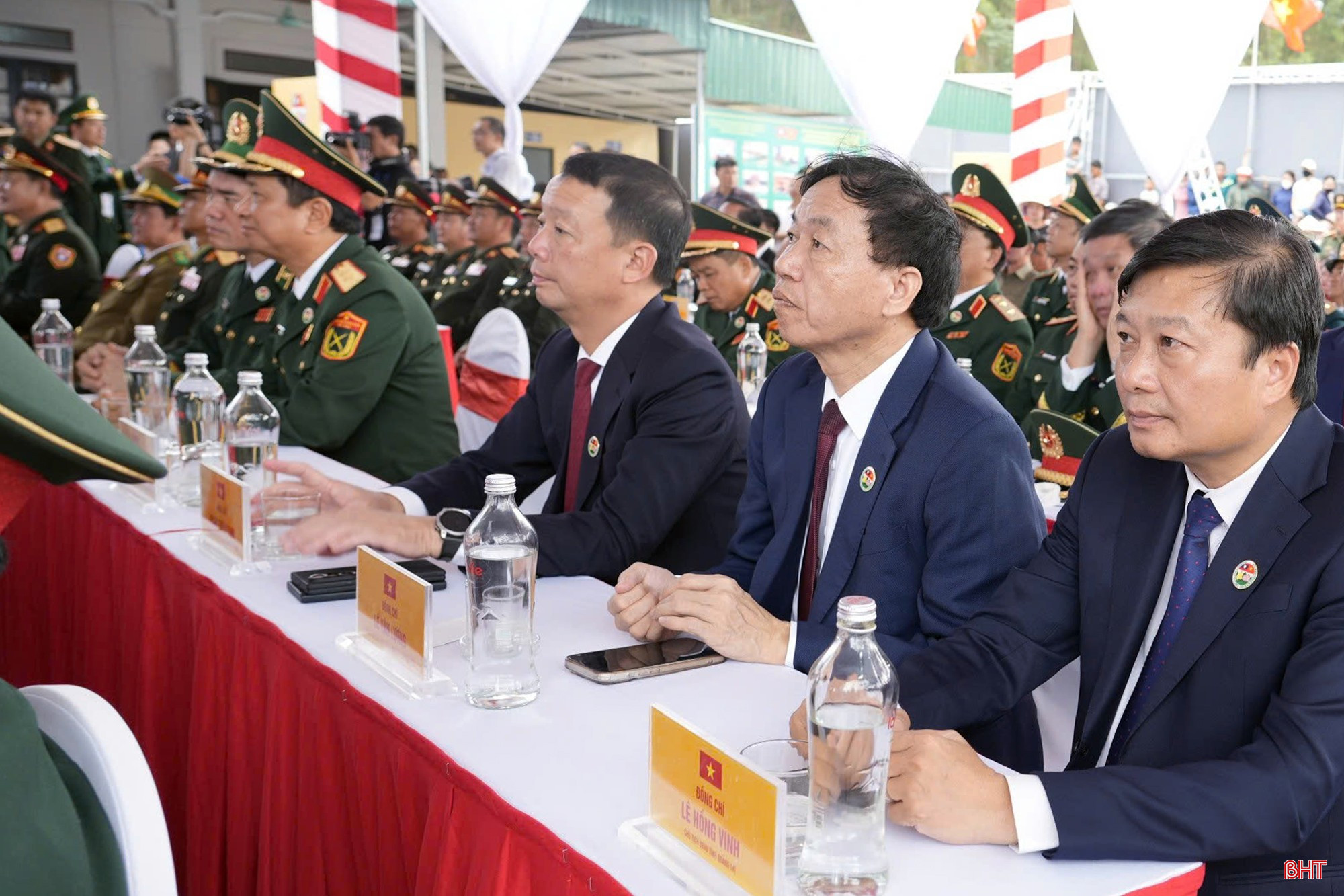 Chủ tịch UBND tỉnh Hà Tĩnh tham dự Giao lưu Hữu nghị quốc phòng biên giới Việt Nam - Lào 