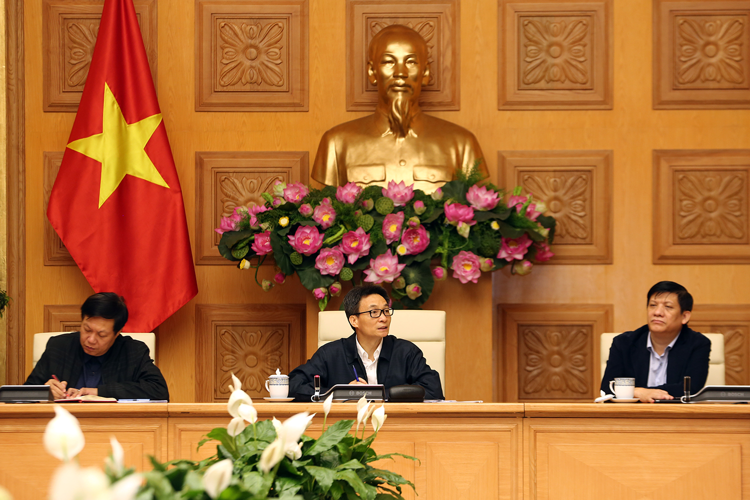Siết chặt ‘phòng tuyến’ chặn dịch, chủ quan là tự sát