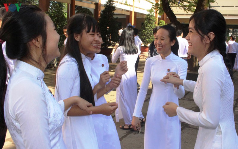Cập nhật: Nhiều địa phương cho học sinh THPT đi học lại từ 2/3