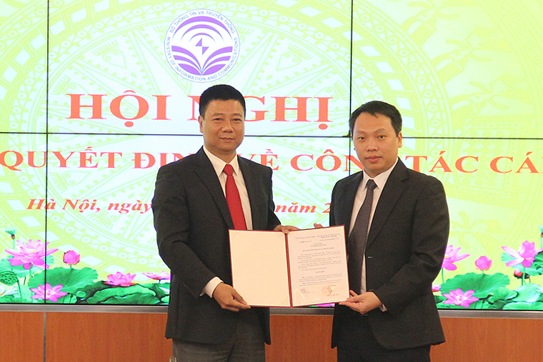 Giao nhiệm vụ cho ông Đỗ Công Anh phụ trách điều hành Cục Tin học hóa