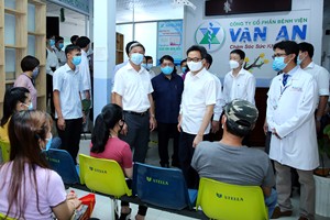Chống dịch COVID-19: 'Trên nóng, dưới lạnh', khắc phục cách nào?