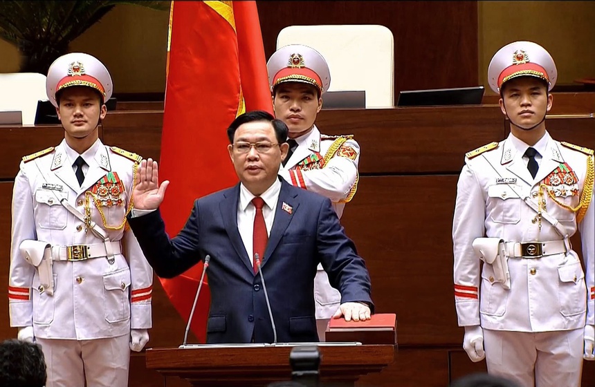 Tân Chủ tịch Quốc hội Vương Đình Huệ tuyên thệ nhậm chức