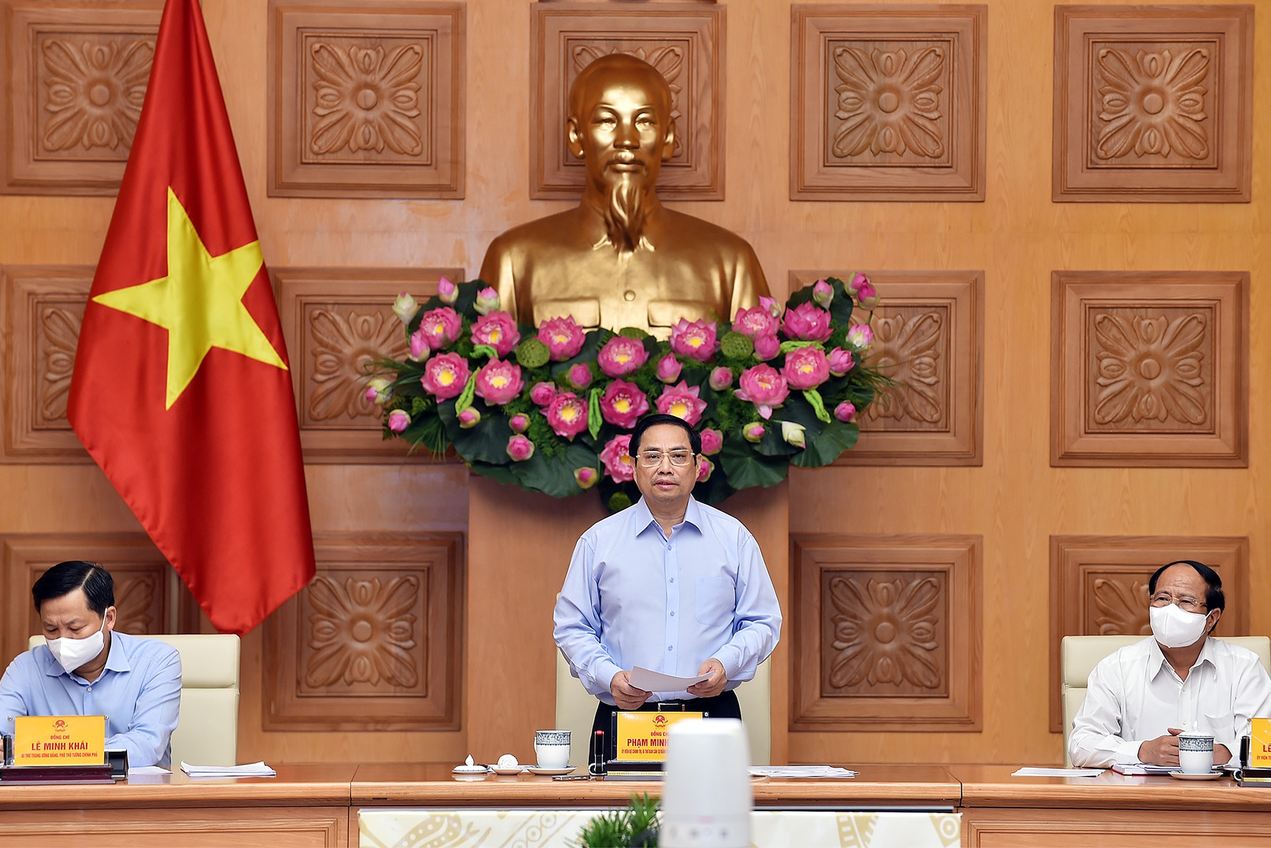 Thủ tướng lắng nghe, chia sẻ, hỗ trợ, tháo gỡ khó khăn, thúc đẩy SXKD cho doanh nghiệp