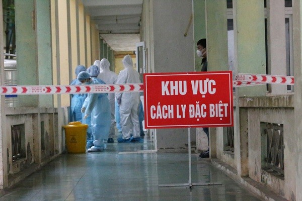 Sáng 14/9: Gần 1.100 ca COVID-19 nặng đang thở máy và ECMO; Người tiêm đủ 2 mũi vaccine được đi lại thế nào?