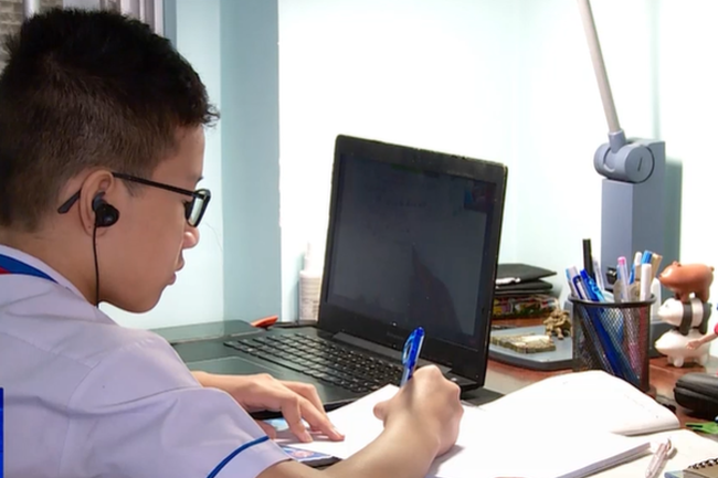 Chính phủ đồng ý chi 3.500 tỷ đồng hỗ trợ học sinh mua máy tính học online