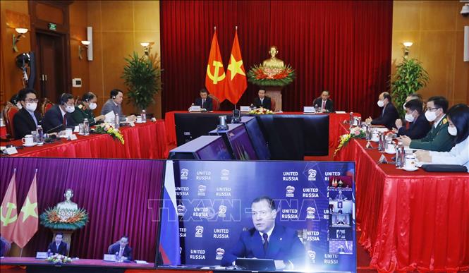 Việt Nam tham dự Hội nghị trực tuyến liên đảng quốc tế về các thách thức toàn cầu