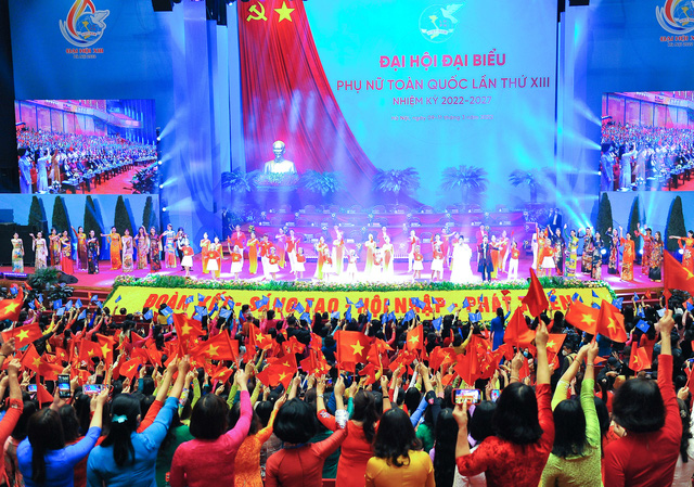 Thủ tướng Phạm Minh Chính dự Đại hội đại biểu Phụ nữ toàn quốc lần thứ XIII