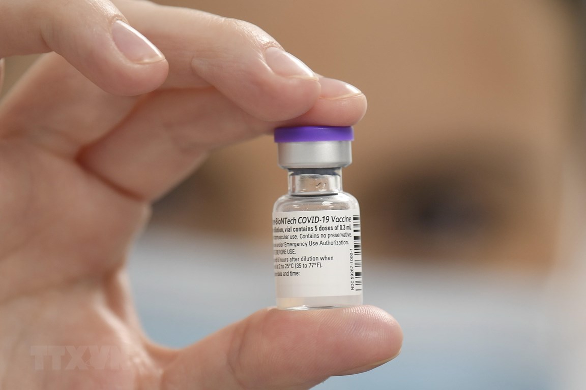 Chống dịch COVID-19 giai đoạn 2022-2023: Vaccine vẫn là then chốt