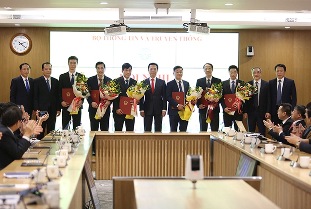 Bộ TTTT bổ nhiệm 6 lãnh đạo cấp vụ