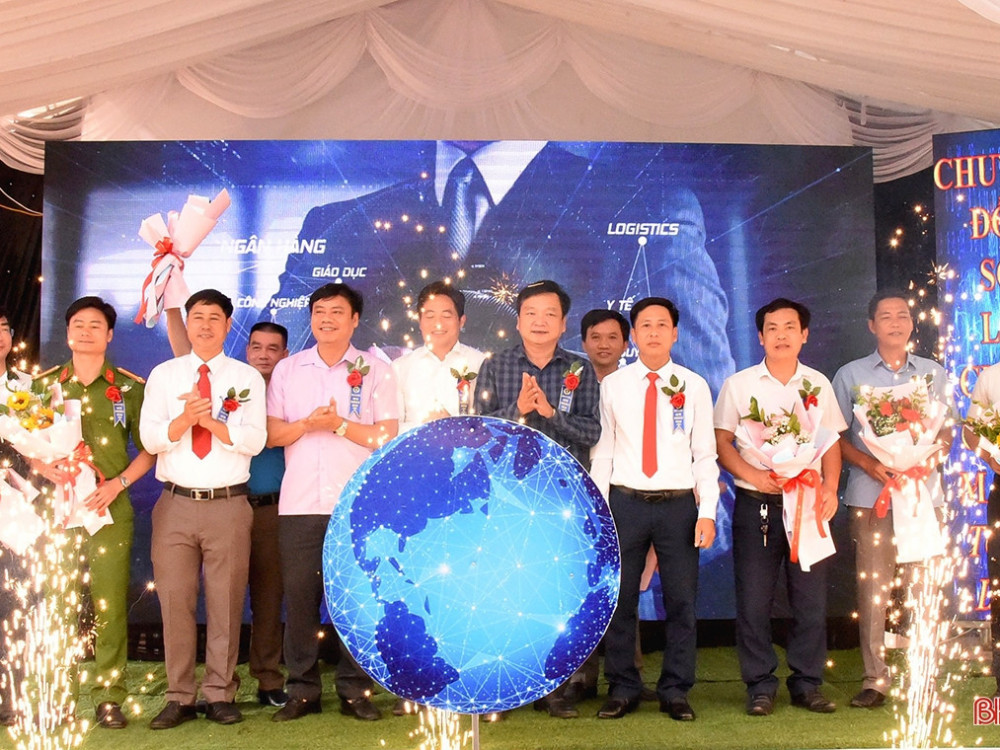 Xã đầu tiên của Hà Tĩnh tổ chức ngày hội chuyển đổi số