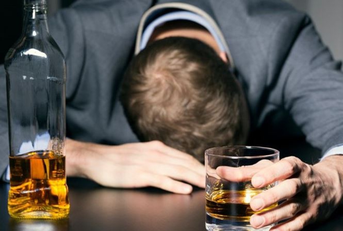 Lưu ý khi uống rượu ngày Tết để tránh ảnh hưởng đến sức khỏe