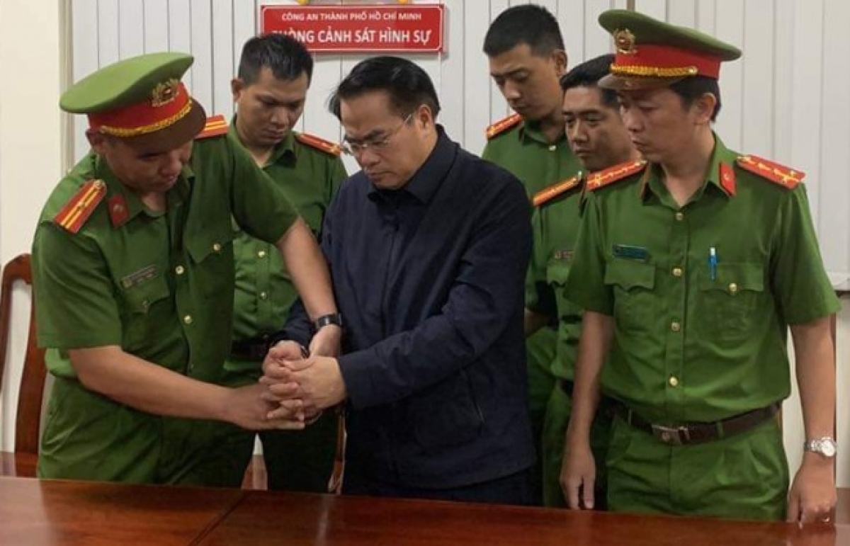 Nghịch lý đăng kiểm: Một “thế giới” riêng, vì đâu nên nỗi?