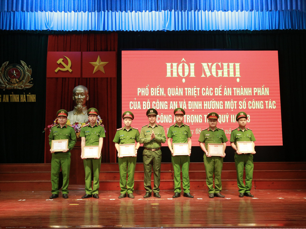 Hà Tĩnh: Thêm 6 xã hoàn thành việc cấp 100% căn cước công dân
