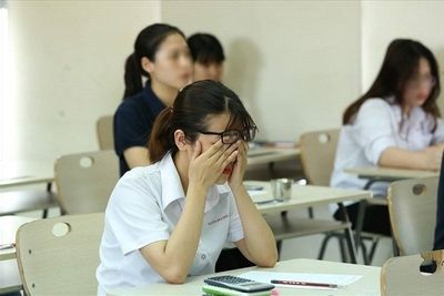 Cha mẹ "khoe" thành tích của con lên mạng xã hội, chuyên gia giáo dục nói gì?