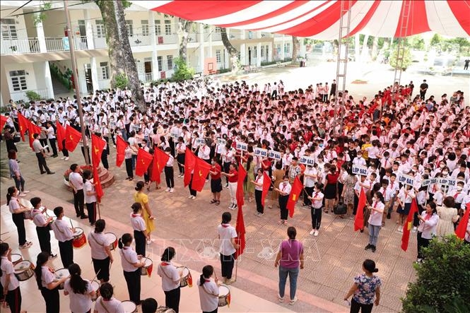Công khai, minh bạch thu chi đầu năm học