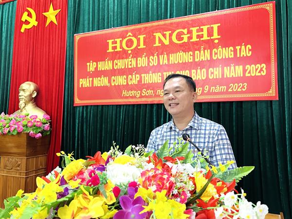 Hương Sơn đẩy mạnh công tác Chuyển đổi số, hướng dẫn nghiệp vụ phát ngôn và cung cấp thông tin báo chí năm 2023