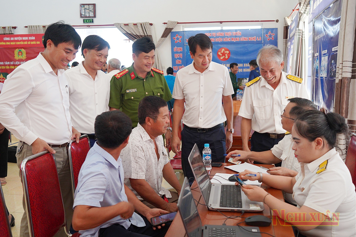Xuân Hồng triển khai ngày hội chuyển đổi số