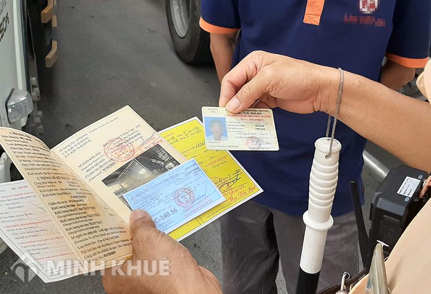 Các loại giấy tờ phải mang theo khi lái xe tham gia giao thông