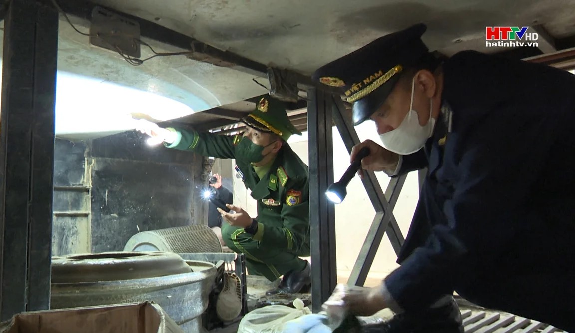 Ngăn chặn tình trạng buôn bán, vận chuyển pháo nổ qua biên giới