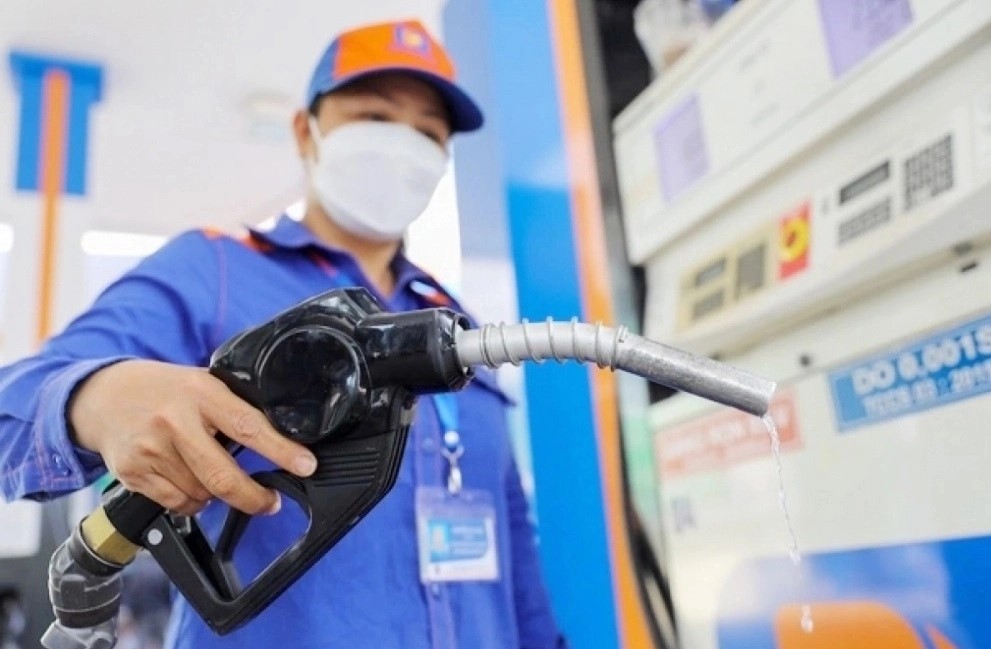 Thủ tướng yêu cầu bảo đảm cung ứng đủ xăng dầu dịp Tết