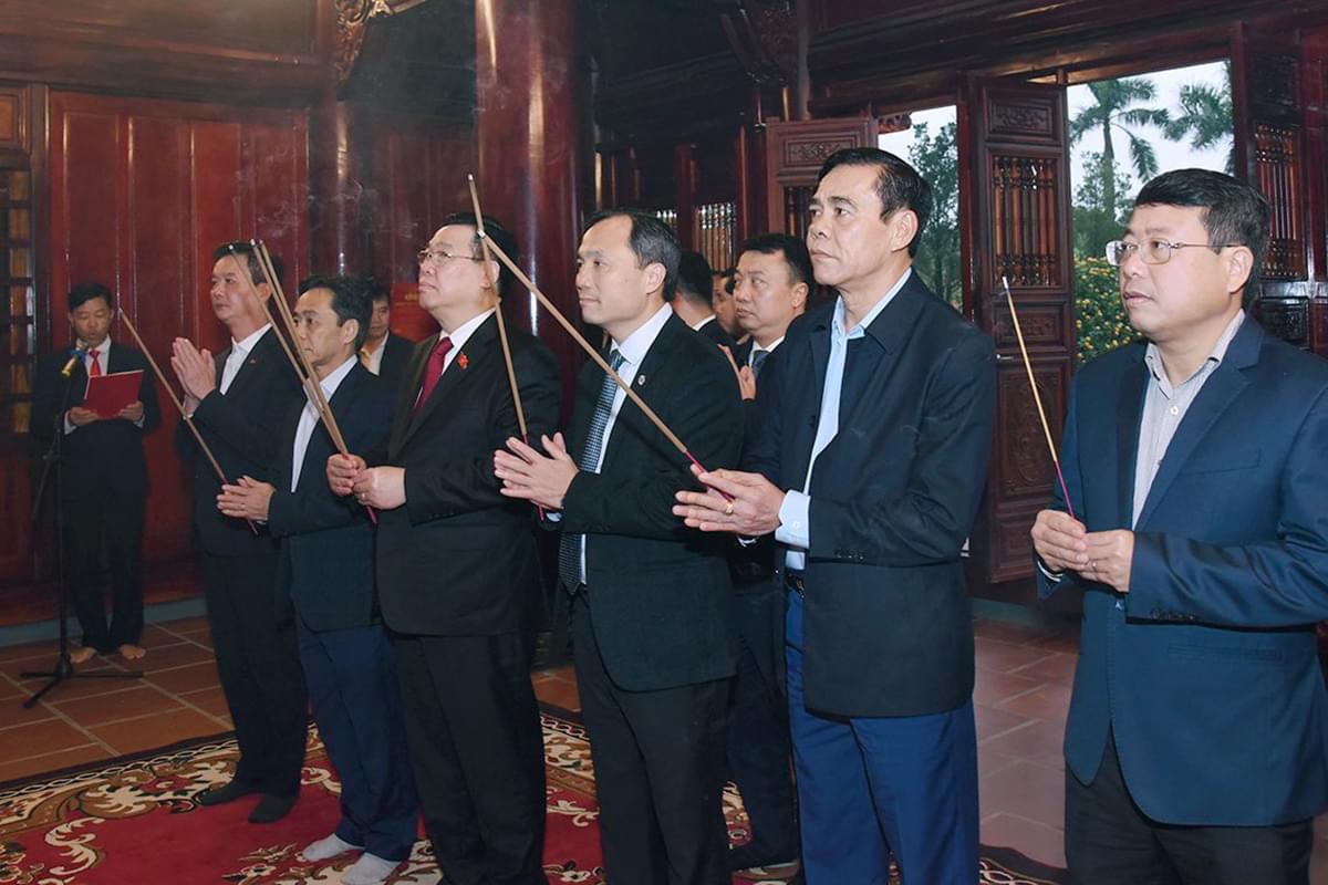 Chủ tịch Quốc hội Vương Đình Huệ thăm, chúc Tết tại tỉnh Hà Tĩnh